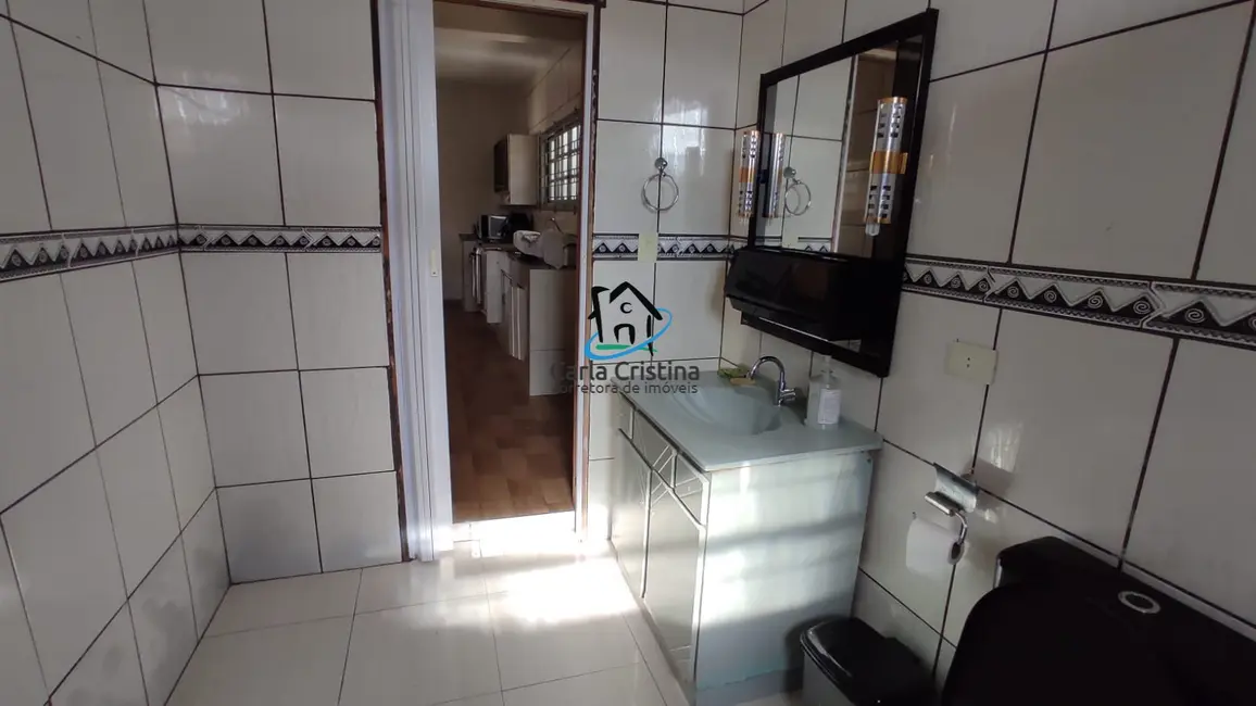 Casa com 3 quartos à venda, 331m2 em Matinhos - PR - imagem 9 Foto 9 de Casa com 3 quartos à venda, 331m2 em Matinhos - PR