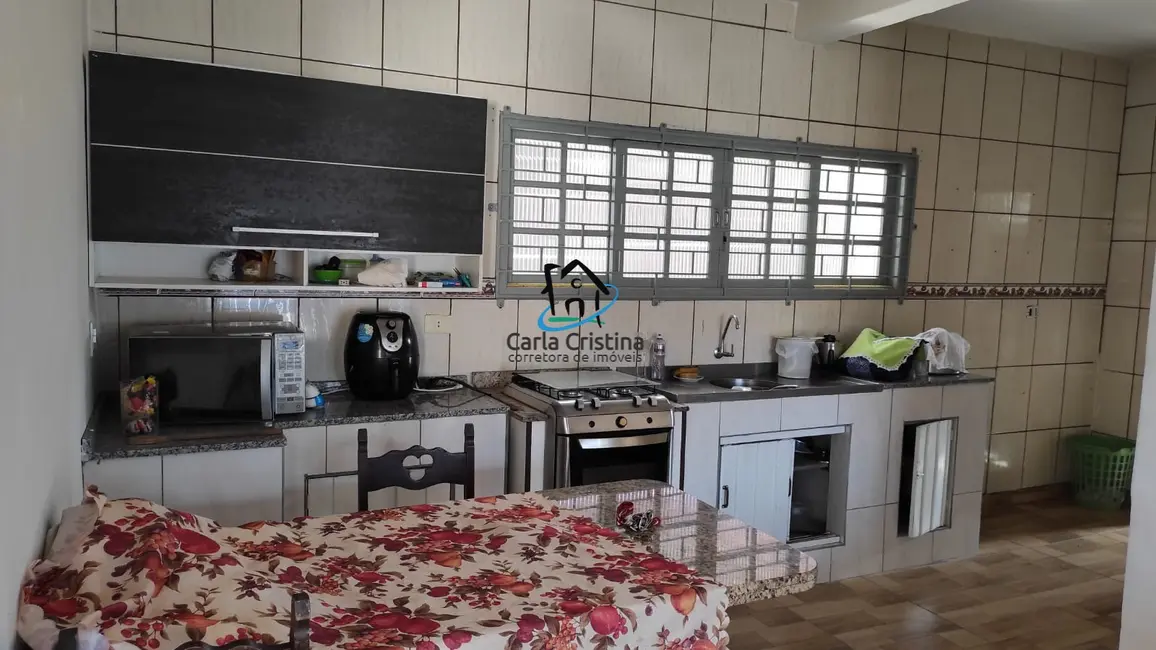 Casa com 3 quartos à venda, 331m2 em Matinhos - PR - imagem 8 Foto 8 de Casa com 3 quartos à venda, 331m2 em Matinhos - PR