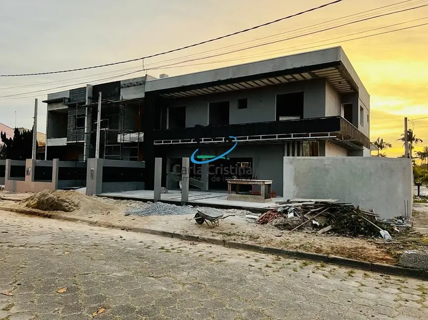 Foto 3 de Casa com 3 quartos à venda, 97m2 em Pontal Do Parana - PR