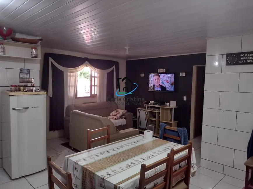 Chácara com 2 quartos à venda, 130m2 em Campo Magro - PR - imagem 4 Foto 4 de Chácara com 2 quartos à venda, 130m2 em Campo Magro - PR