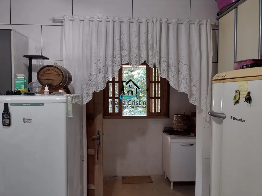 Chácara com 2 quartos à venda, 130m2 em Campo Magro - PR - imagem 6 Foto 6 de Chácara com 2 quartos à venda, 130m2 em Campo Magro - PR