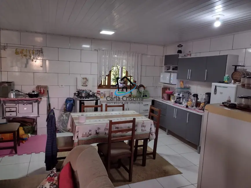 Chácara com 2 quartos à venda, 130m2 em Campo Magro - PR - imagem 3 Foto 3 de Chácara com 2 quartos à venda, 130m2 em Campo Magro - PR