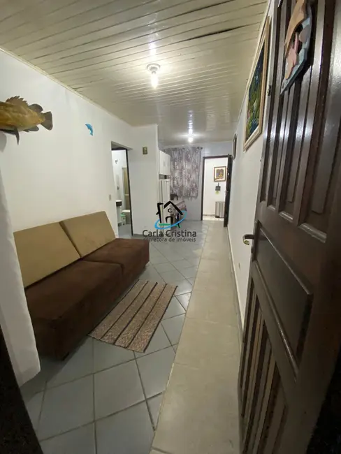 Casa com 2 quartos à venda, 77m2 em Matinhos - PR - imagem 4 Foto 4 de Casa com 2 quartos à venda, 77m2 em Matinhos - PR