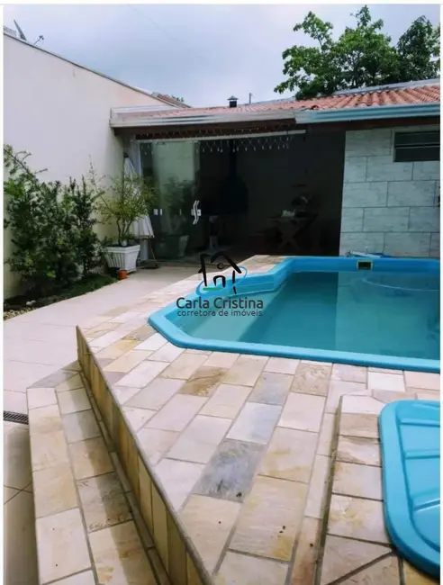 Foto 1 de Casa com 2 quartos à venda, 80m2 em Matinhos - PR