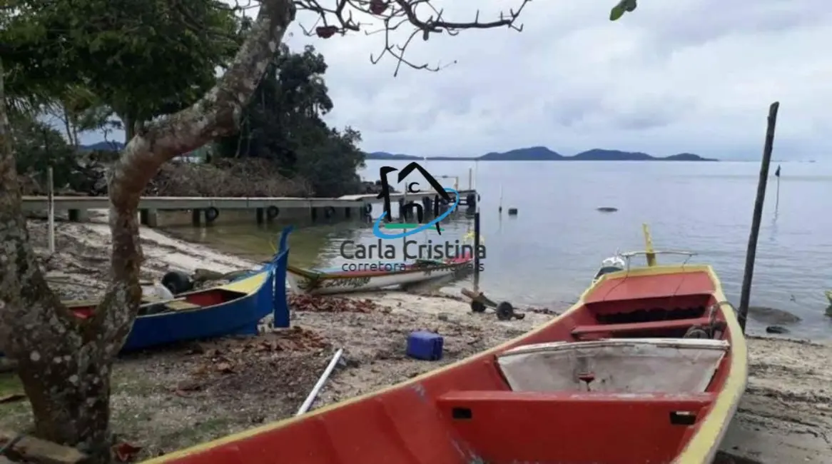 Casa com 3 quartos à venda, 121m2 em Paranagua - PR - imagem 8 Foto 8 de Casa com 3 quartos à venda, 121m2 em Paranagua - PR