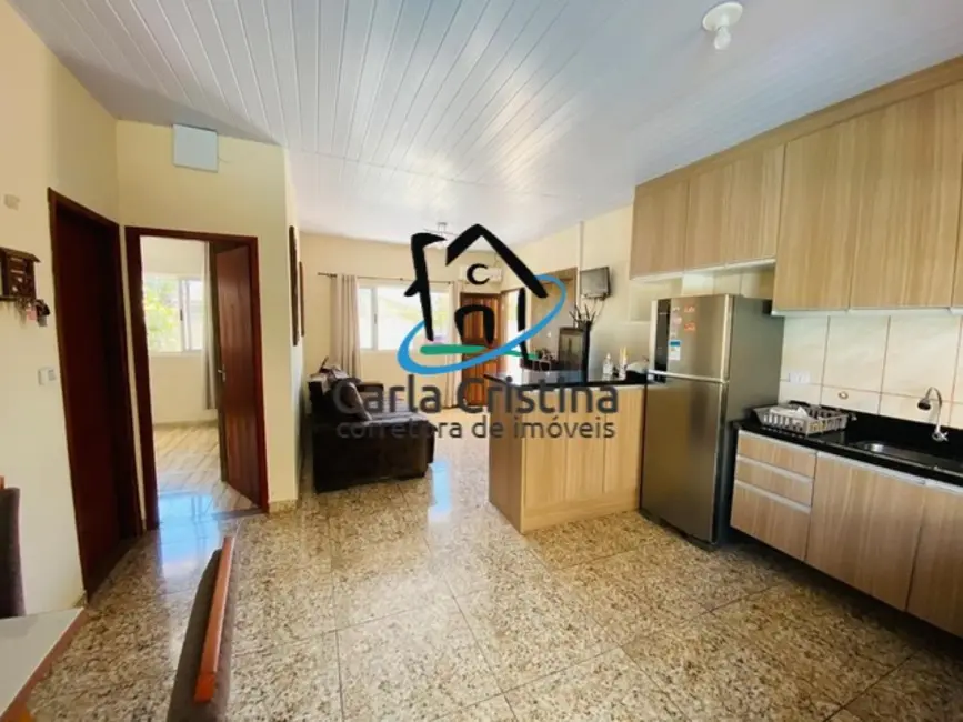 Casa com 5 quartos à venda, 280m2 em Matinhos - PR - imagem 3 Foto 3 de Casa com 5 quartos à venda, 280m2 em Matinhos - PR