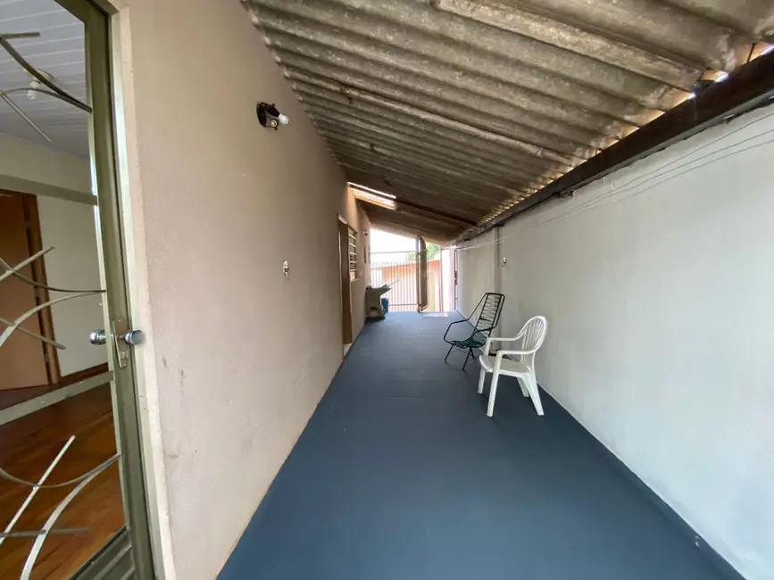 Casa com 3 quartos à venda, 300m2 em Helena, Londrina - PR - imagem 5 Foto 5 de Casa com 3 quartos à venda, 300m2 em Helena, Londrina - PR