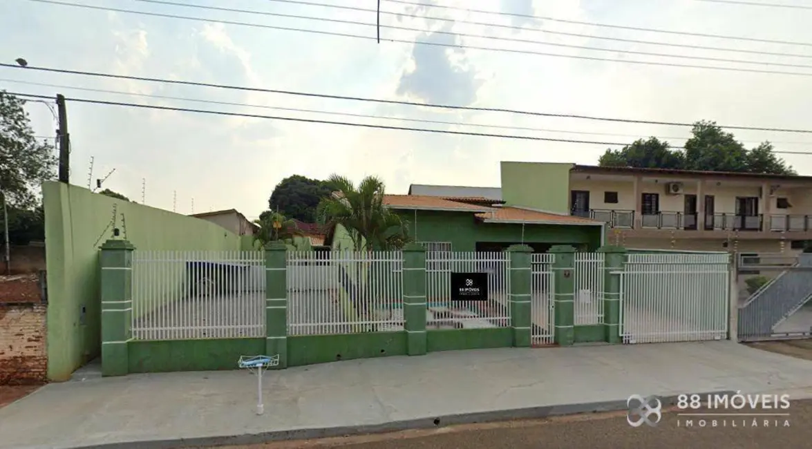Casa com 4 quartos à venda, 448m2 em Londrina - PR - imagem 1 Foto 1 de Casa com 4 quartos à venda, 448m2 em Londrina - PR