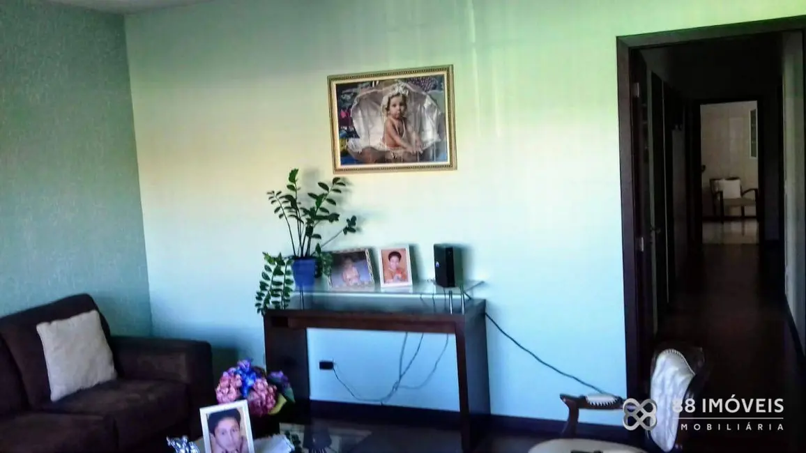 Casa com 4 quartos à venda, 448m2 em Londrina - PR - imagem 5 Foto 5 de Casa com 4 quartos à venda, 448m2 em Londrina - PR