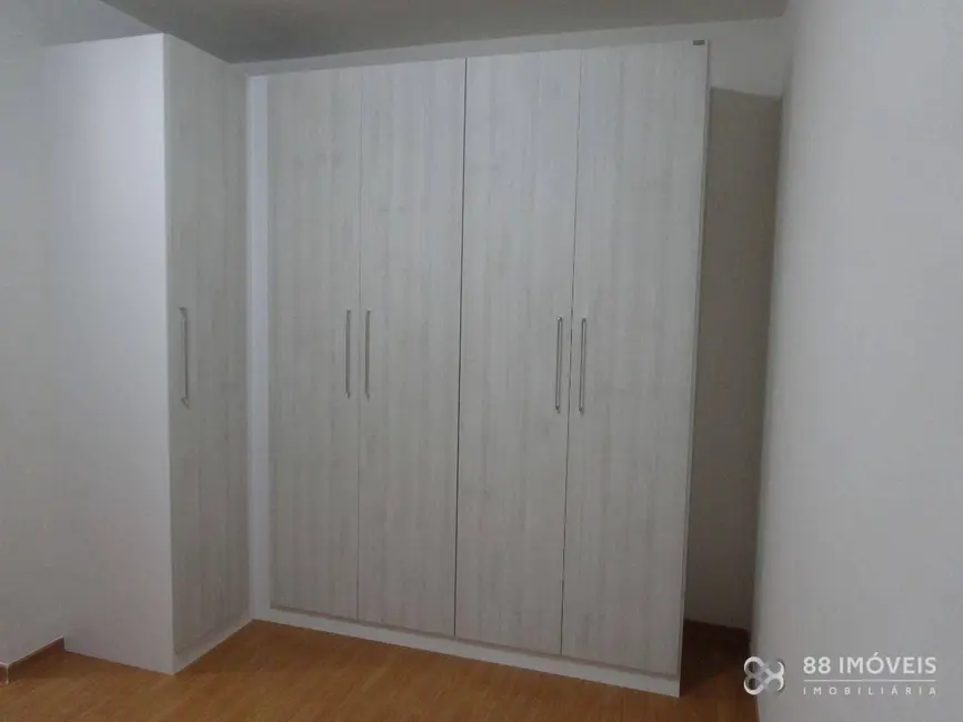 Apartamento com 3 quartos à venda, 92m2 em Vivendas do Arvoredo, Londrina - PR - imagem 9 Foto 9 de Apartamento com 3 quartos à venda, 92m2 em Vivendas do Arvoredo, Londrina - PR