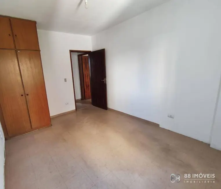 Apartamento com 2 quartos à venda, 49m2 em Centro, Londrina - PR - imagem 4 Foto 4 de Apartamento com 2 quartos à venda, 49m2 em Centro, Londrina - PR