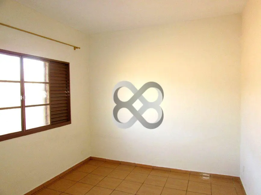 Casa com 3 quartos à venda, 300m2 em Leonor, Londrina - PR - imagem 4 Foto 4 de Casa com 3 quartos à venda, 300m2 em Leonor, Londrina - PR