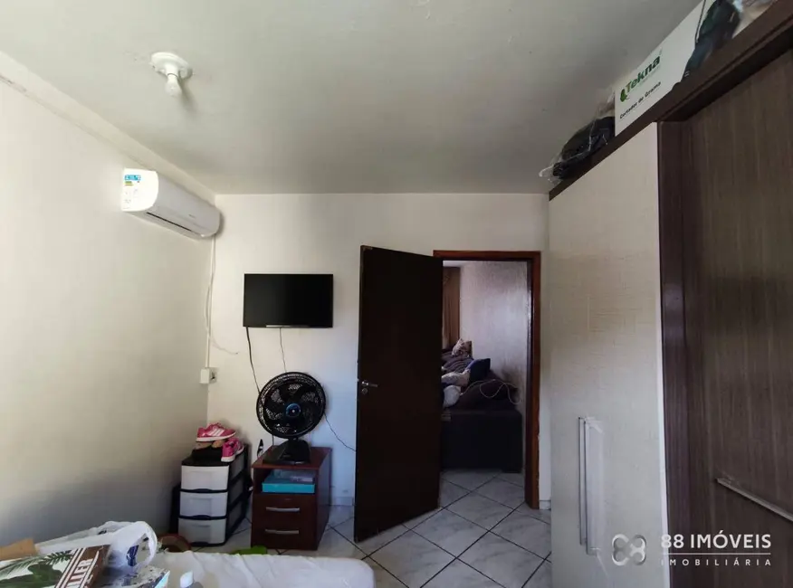 Casa com 3 quartos à venda, 456m2 em Vila Santa Terezinha, Londrina - PR - imagem 9 Foto 9 de Casa com 3 quartos à venda, 456m2 em Vila Santa Terezinha, Londrina - PR