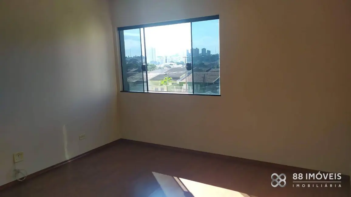 Foto 2 de Apartamento com 3 quartos à venda, 89m2 em Parque Jamaica, Londrina - PR