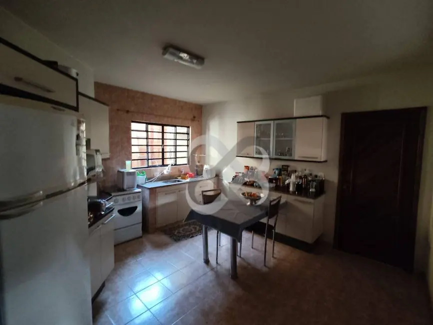 Foto 8 de Casa com 3 quartos à venda, 300m2 em Rolandia - PR