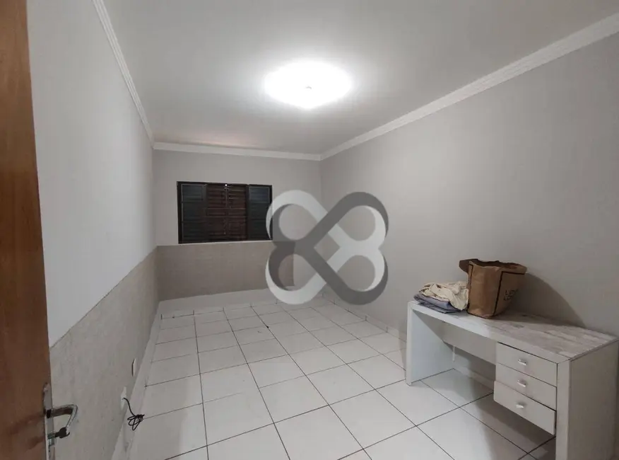Casa com 3 quartos à venda, 229m2 em Nova Olinda, Londrina - PR - imagem 5 Foto 5 de Casa com 3 quartos à venda, 229m2 em Nova Olinda, Londrina - PR