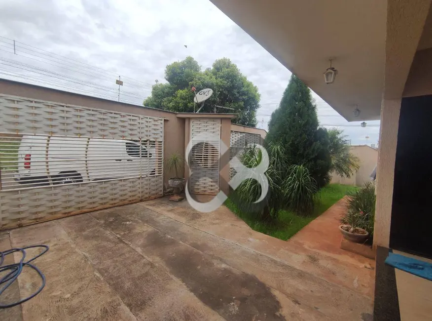 Sobrado com 4 quartos à venda, 306m2 em Jardim Continental, Londrina - PR - imagem 2 Foto 2 de Sobrado com 4 quartos à venda, 306m2 em Jardim Continental, Londrina - PR