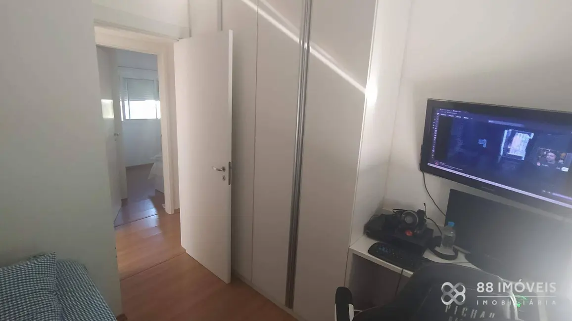 Foto 8 de Apartamento com 3 quartos à venda, 168m2 em Londrina - PR