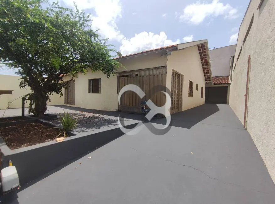 Casa com 5 quartos à venda, 351m2 em Santa Mônica, Londrina - PR - imagem 3 Foto 3 de Casa com 5 quartos à venda, 351m2 em Santa Mônica, Londrina - PR
