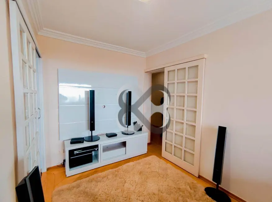 Apartamento com 4 quartos à venda, 352m2 em Centro, Londrina - PR - imagem 8 Foto 8 de Apartamento com 4 quartos à venda, 352m2 em Centro, Londrina - PR