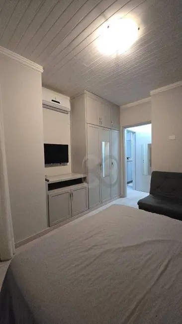 Loft / Flat com 1 quarto para alugar, 98m2 em Centro, Londrina - PR - imagem 7 Foto 7 de Loft / Flat com 1 quarto para alugar, 98m2 em Centro, Londrina - PR