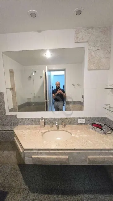Loft / Flat com 1 quarto para alugar, 98m2 em Centro, Londrina - PR - imagem 9 Foto 9 de Loft / Flat com 1 quarto para alugar, 98m2 em Centro, Londrina - PR