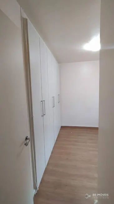 Apartamento com 2 quartos à venda, 60m2 em Londrina - PR - imagem 8 Foto 8 de Apartamento com 2 quartos à venda, 60m2 em Londrina - PR