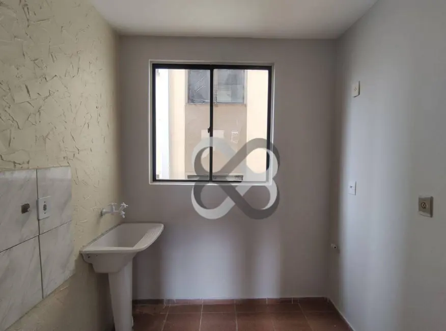 Foto 5 de Apartamento com 2 quartos para alugar, 39m2 em Jardim Novo Sabará, Londrina - PR