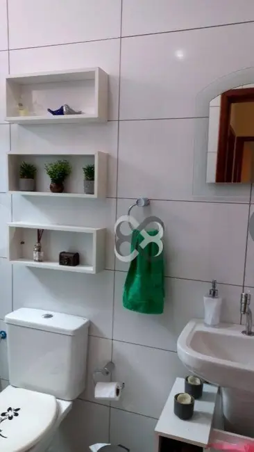 Foto 9 de Casa com 3 quartos à venda, 250m2 em Residencial Loris Sahyun, Londrina - PR