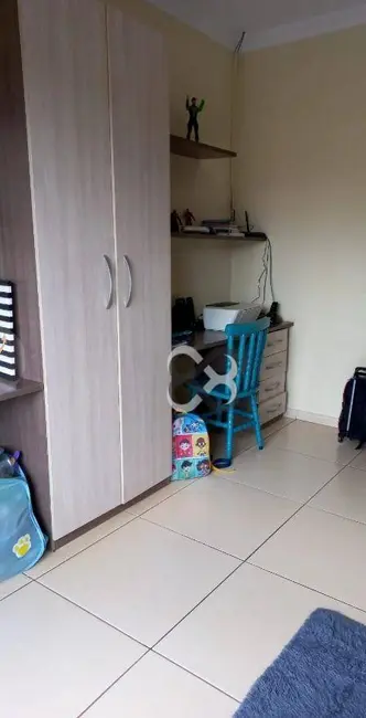 Foto 8 de Casa com 3 quartos à venda, 250m2 em Residencial Loris Sahyun, Londrina - PR