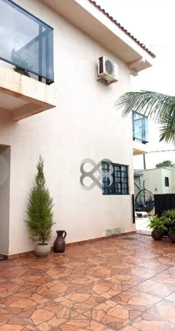Foto 1 de Casa com 3 quartos à venda, 250m2 em Residencial Loris Sahyun, Londrina - PR