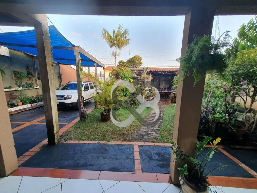 Foto 2 de Casa com 3 quartos à venda, 336m2 em Coliseu, Londrina - PR