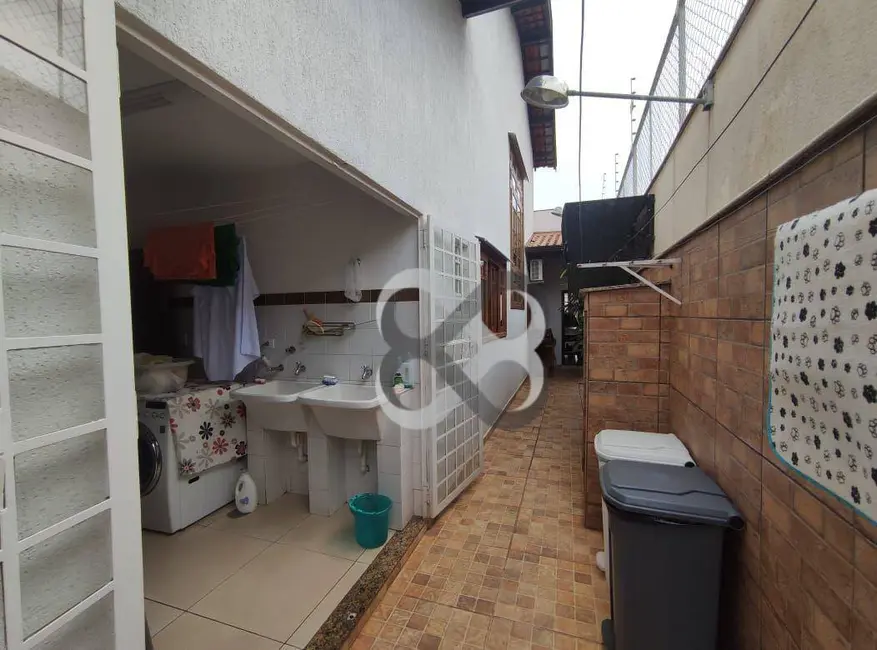 Foto 6 de Casa com 3 quartos à venda, 396m2 em Jardim Presidente, Londrina - PR