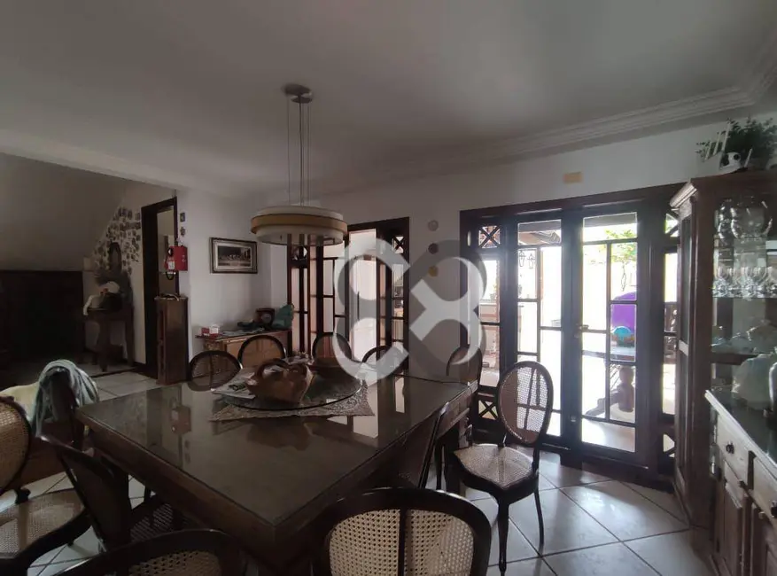 Foto 9 de Casa com 3 quartos à venda, 396m2 em Jardim Presidente, Londrina - PR