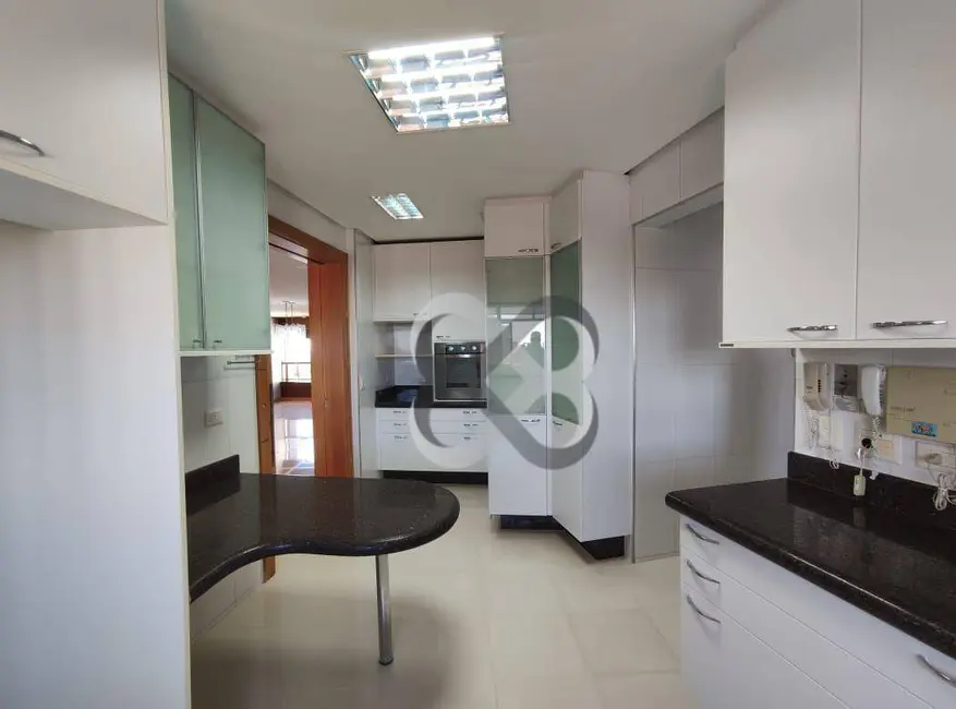 Apartamento com 5 quartos à venda e para alugar, 800m2 em Londrina - PR - imagem 8 Foto 8 de Apartamento com 5 quartos à venda e para alugar, 800m2 em Londrina - PR