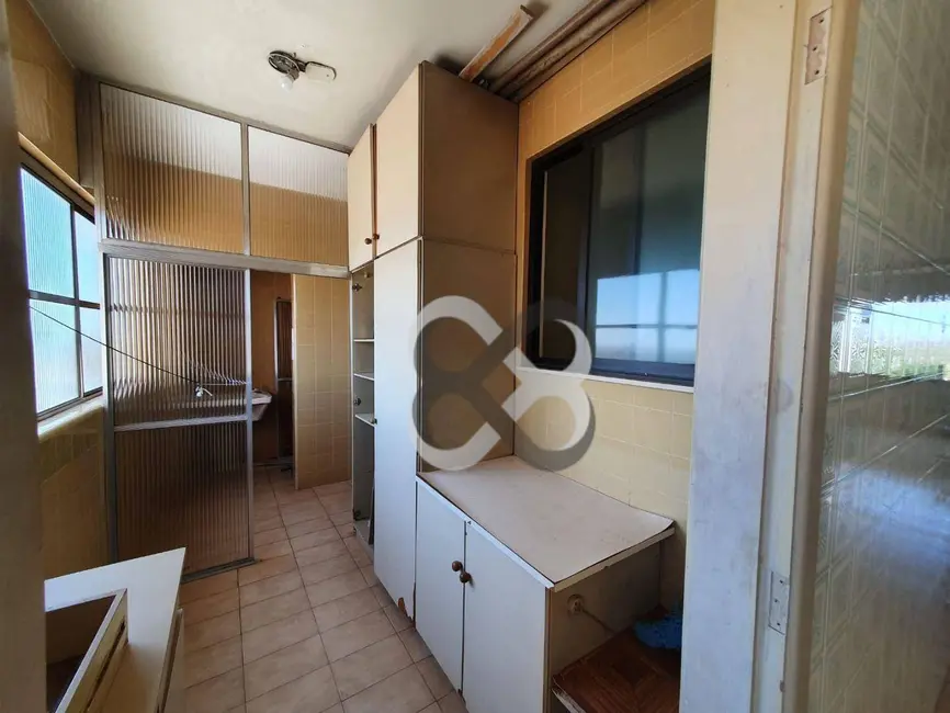 Apartamento com 3 quartos à venda, 194m2 em Centro, Londrina - PR - imagem 9 Foto 9 de Apartamento com 3 quartos à venda, 194m2 em Centro, Londrina - PR