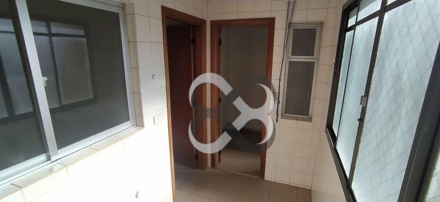 Apartamento com 3 quartos à venda, 149m2 em Centro, Londrina - PR - imagem 9 Foto 9 de Apartamento com 3 quartos à venda, 149m2 em Centro, Londrina - PR