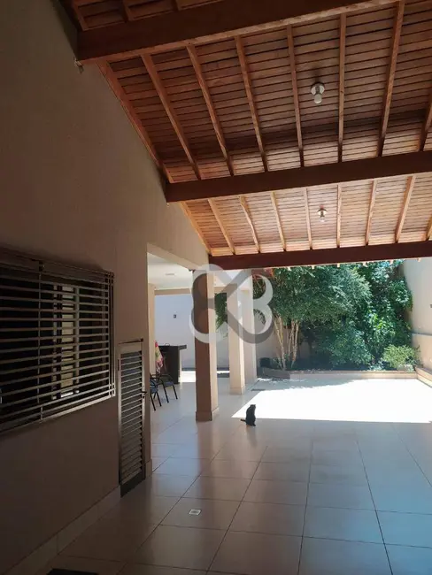 Casa com 3 quartos à venda, 403m2 em Carnascialli, Londrina - PR - imagem 7 Foto 7 de Casa com 3 quartos à venda, 403m2 em Carnascialli, Londrina - PR