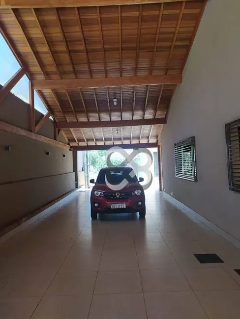 Casa com 3 quartos à venda, 403m2 em Carnascialli, Londrina - PR - imagem 6 Foto 6 de Casa com 3 quartos à venda, 403m2 em Carnascialli, Londrina - PR