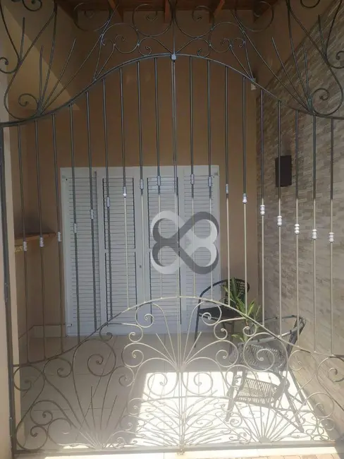 Casa com 3 quartos à venda, 403m2 em Carnascialli, Londrina - PR - imagem 5 Foto 5 de Casa com 3 quartos à venda, 403m2 em Carnascialli, Londrina - PR