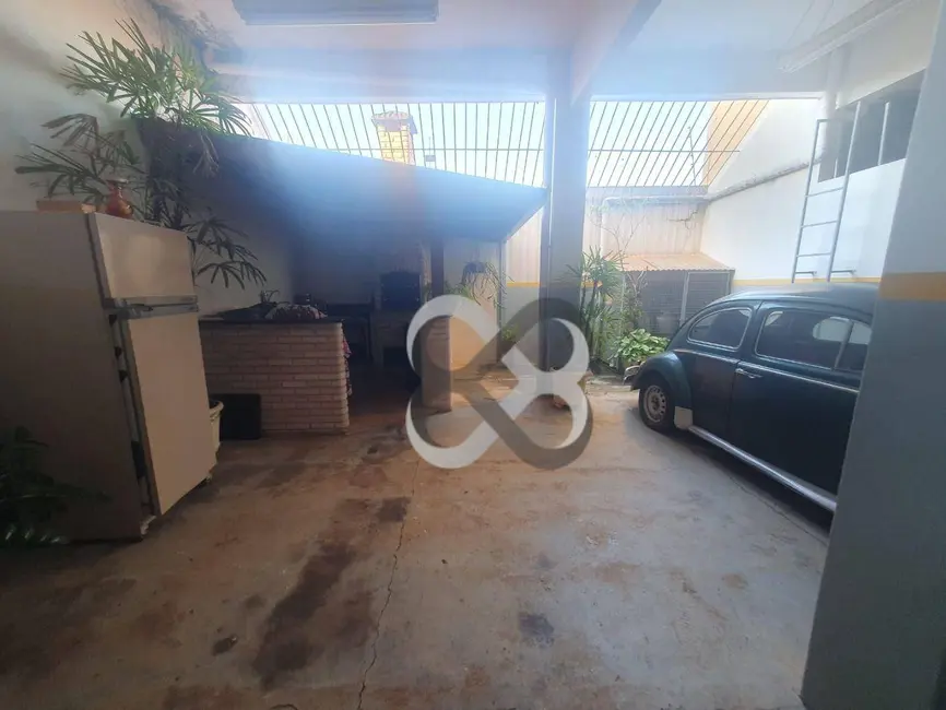 Sobrado com 3 quartos à venda, 560m2 em Operária, Londrina - PR - imagem 6 Foto 6 de Sobrado com 3 quartos à venda, 560m2 em Operária, Londrina - PR