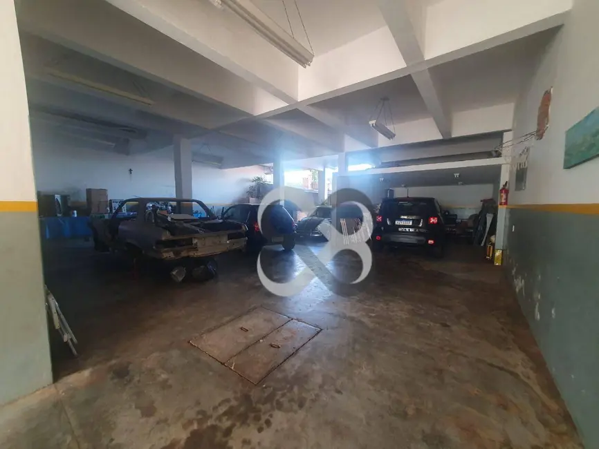 Sobrado com 3 quartos à venda, 560m2 em Operária, Londrina - PR - imagem 5 Foto 5 de Sobrado com 3 quartos à venda, 560m2 em Operária, Londrina - PR