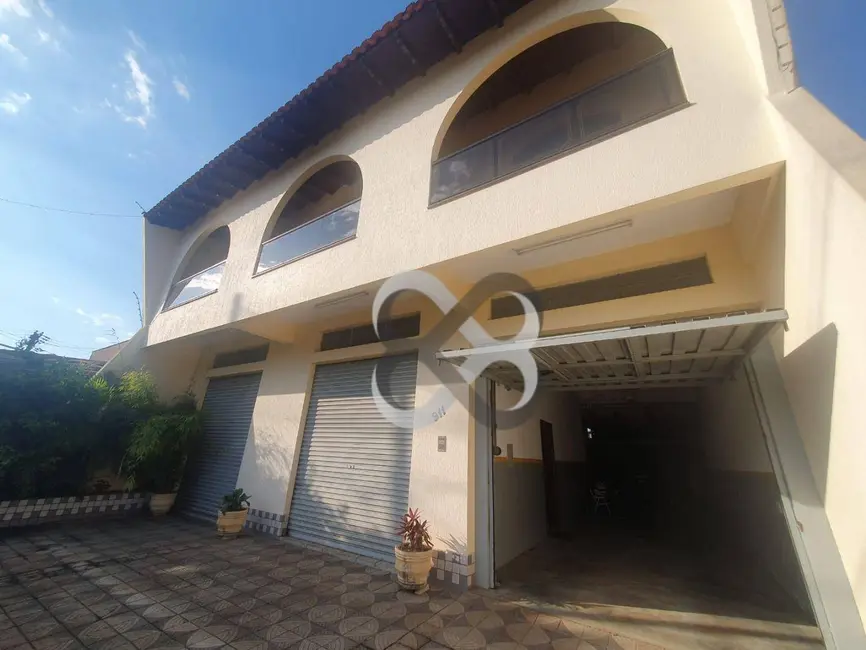 Sobrado com 3 quartos à venda, 560m2 em Operária, Londrina - PR - imagem 3 Foto 3 de Sobrado com 3 quartos à venda, 560m2 em Operária, Londrina - PR