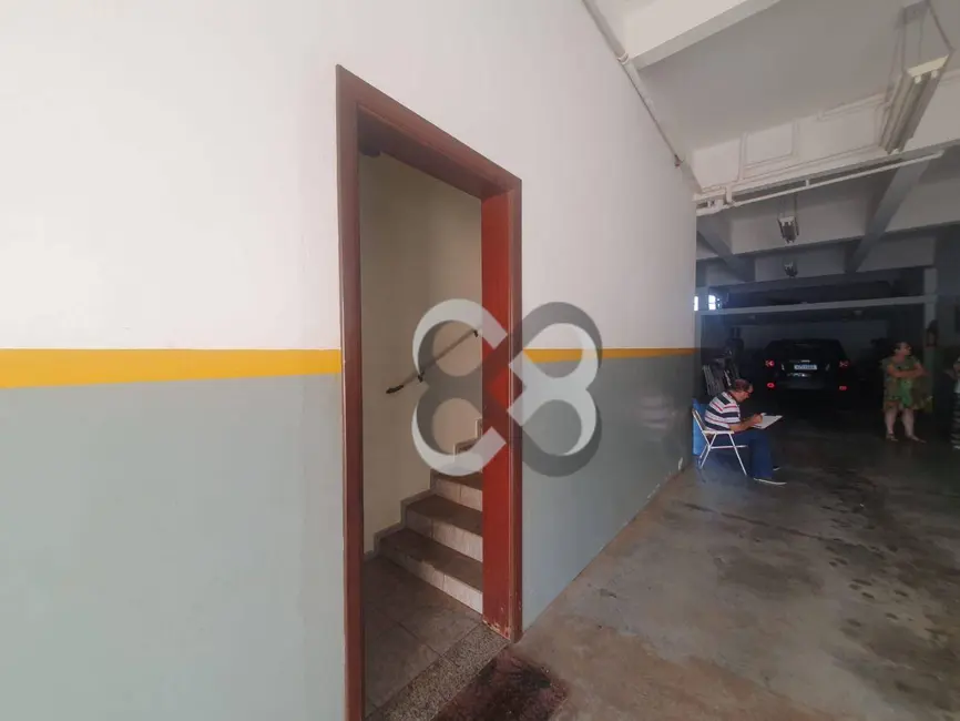 Sobrado com 3 quartos à venda, 560m2 em Operária, Londrina - PR - imagem 4 Foto 4 de Sobrado com 3 quartos à venda, 560m2 em Operária, Londrina - PR