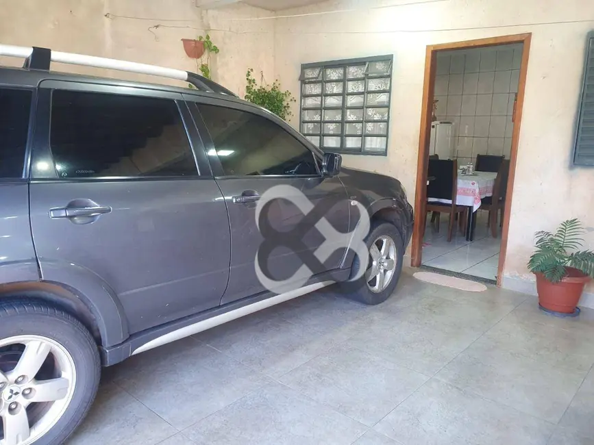 Foto 9 de Casa com 3 quartos à venda, 250m2 em Conjunto Café, Londrina - PR