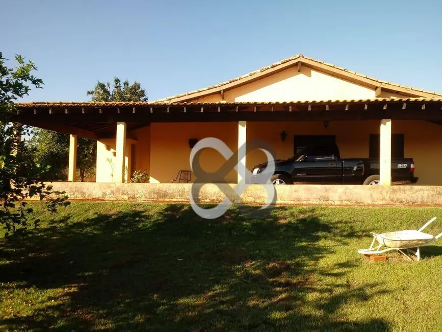Foto 3 de Chácara com 1 quarto para alugar, 2000m2 em Londrina - PR