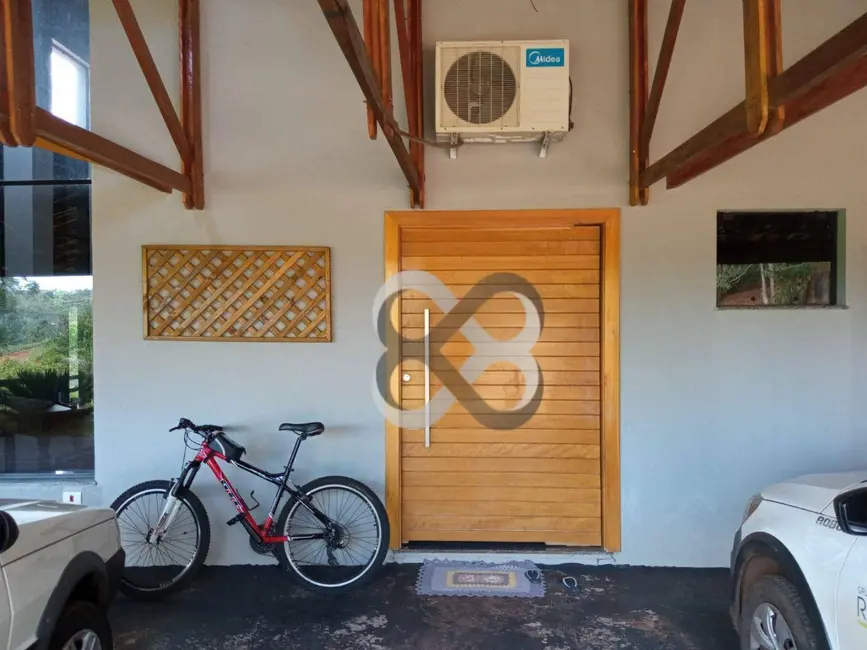 Chácara com 5 quartos à venda, 17000m2 em Londrina - PR - imagem 7 Foto 7 de Chácara com 5 quartos à venda, 17000m2 em Londrina - PR