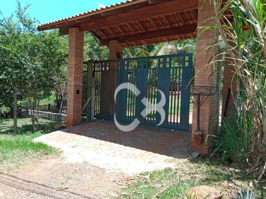 Chácara com 5 quartos à venda, 17000m2 em Londrina - PR - imagem 3 Foto 3 de Chácara com 5 quartos à venda, 17000m2 em Londrina - PR