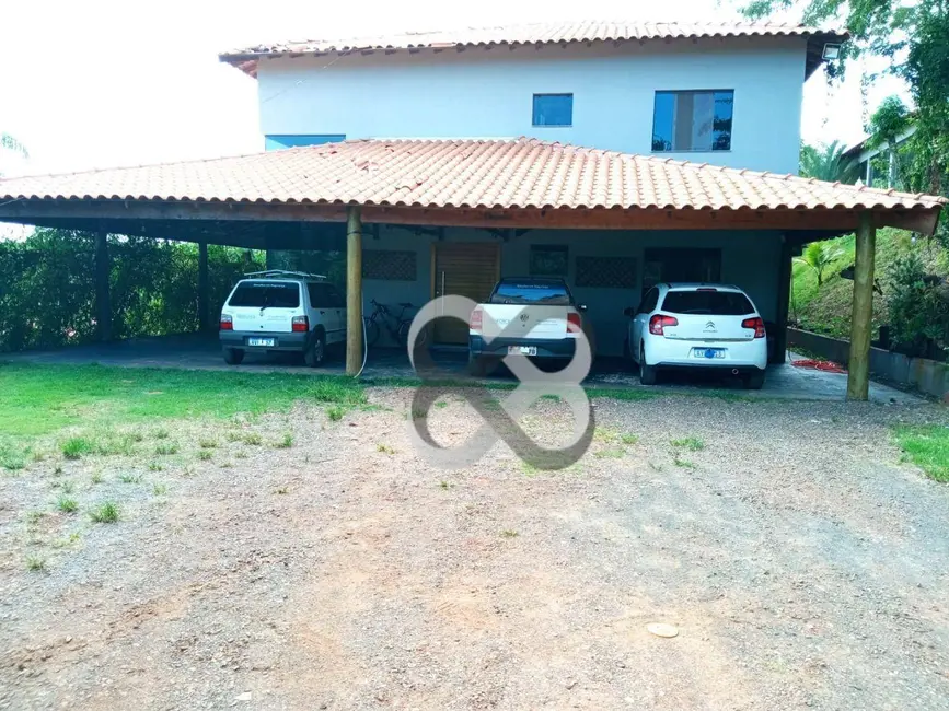 Chácara com 5 quartos à venda, 17000m2 em Londrina - PR - imagem 4 Foto 4 de Chácara com 5 quartos à venda, 17000m2 em Londrina - PR