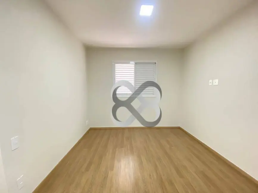 Apartamento com 2 quartos à venda, 150m2 em Londrina - PR - imagem 9 Foto 9 de Apartamento com 2 quartos à venda, 150m2 em Londrina - PR